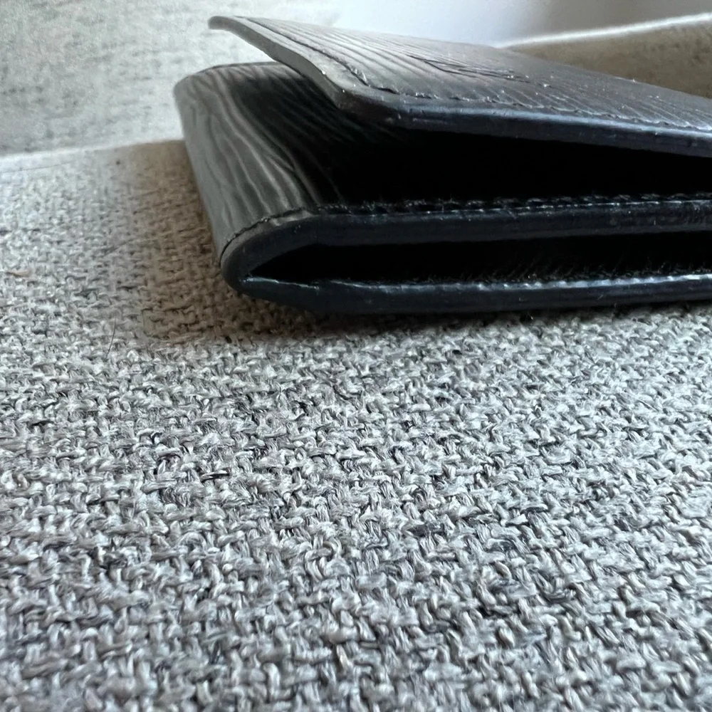 Louis Vuitton Epi Black cardholder